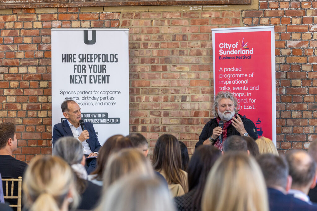 Celebrity TV chef and Hairy Biker, Si King, has officially announced he is to launch a new joint hospitality venture at Sheepfolds Stables that will bring the nostalgia of ‘having a pie and pint before the match’ to Sunderland, but with an additional gourmet twist.
